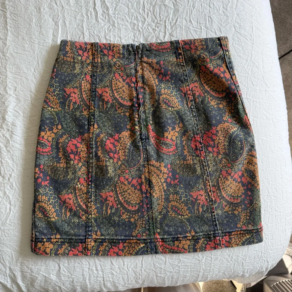New Free People Mini-Skirt - Picture 2 of 3